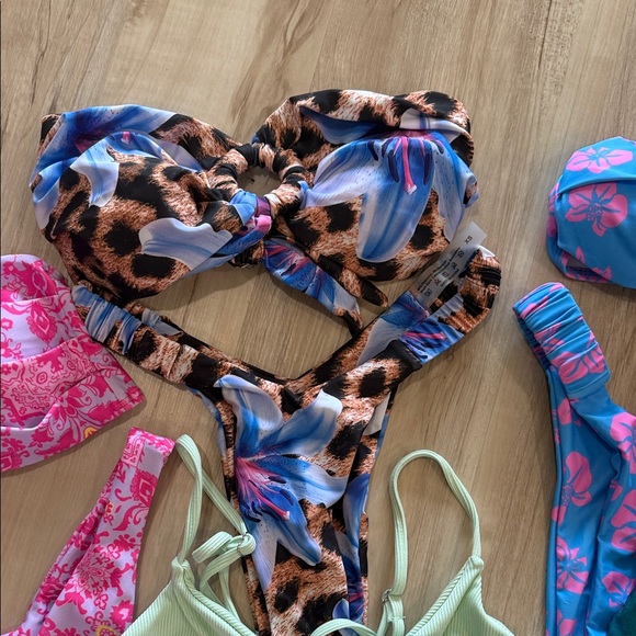Colorful Swimwear Collection bundle - Picture 6 of 12